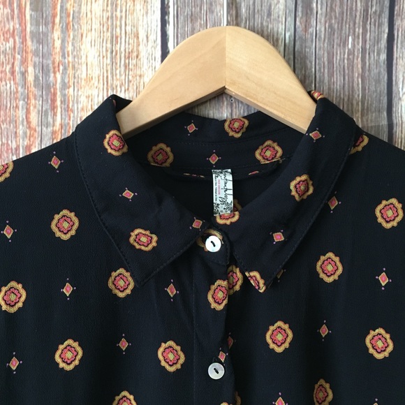 SOLD ❌ Free People | Black Printed Blouse XS - Picture 4 of 7